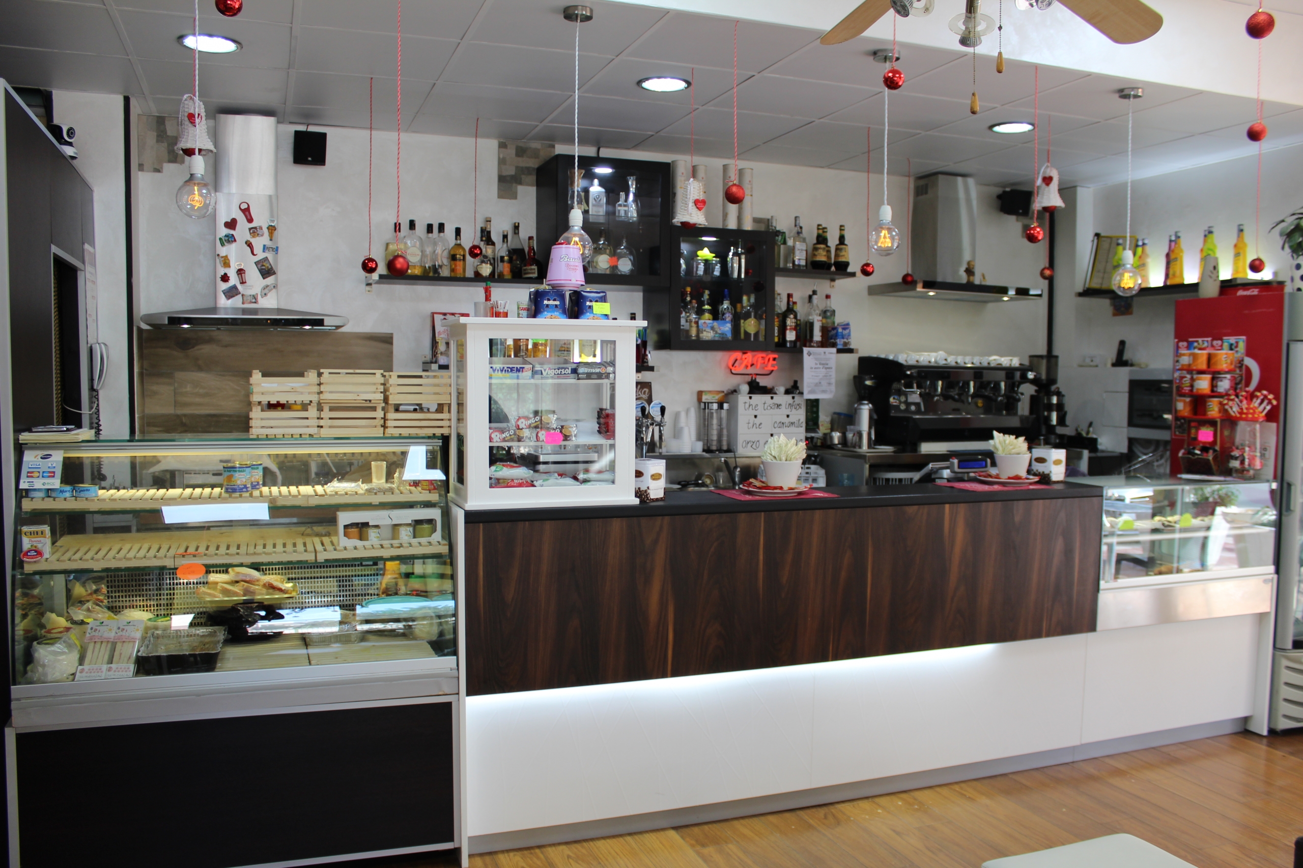 BAR GOLDEN - POLIGNANO A MARE (BA)  (2)