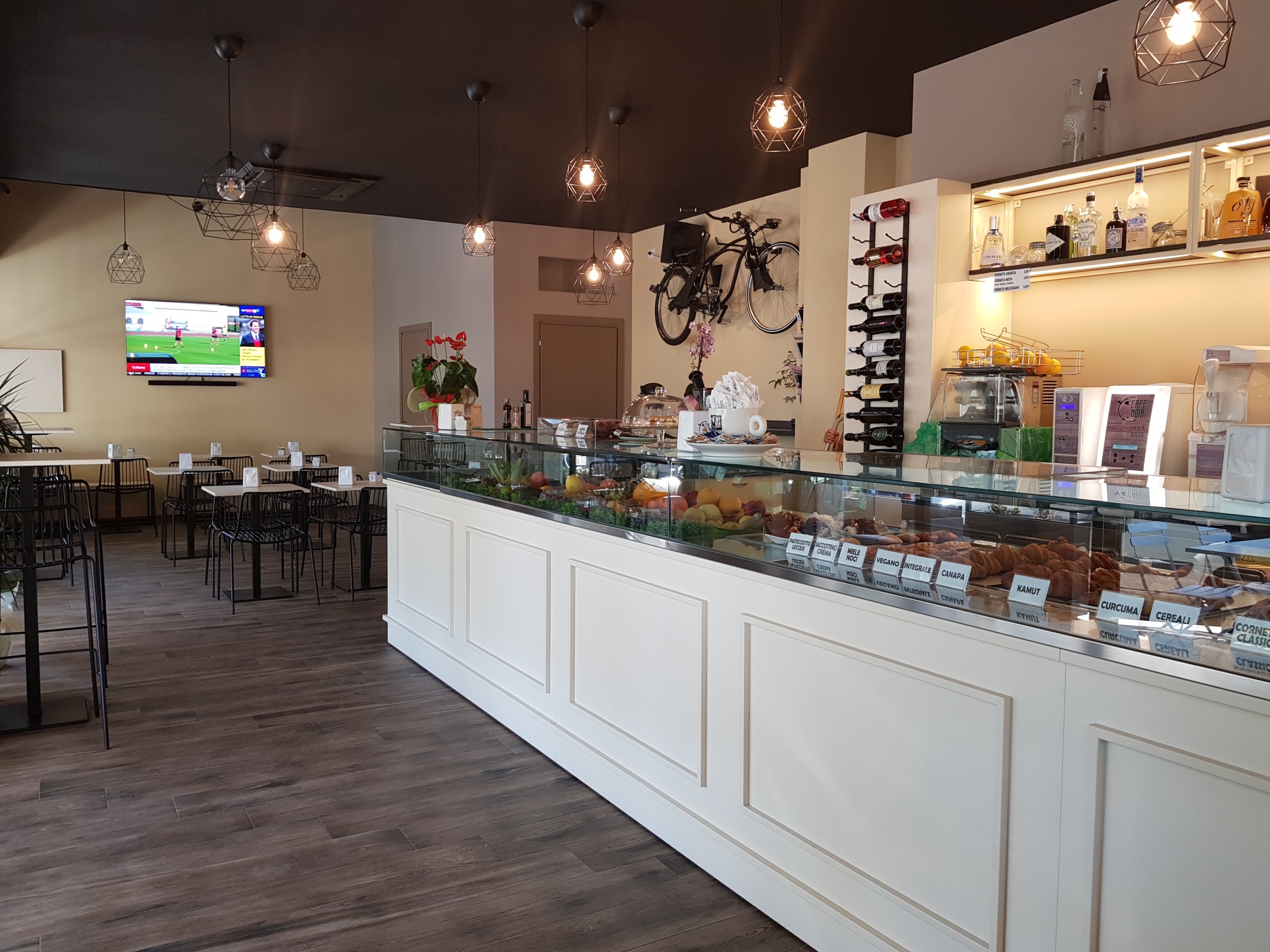 CAFE NOIR - OSTUNI (BR) (2)