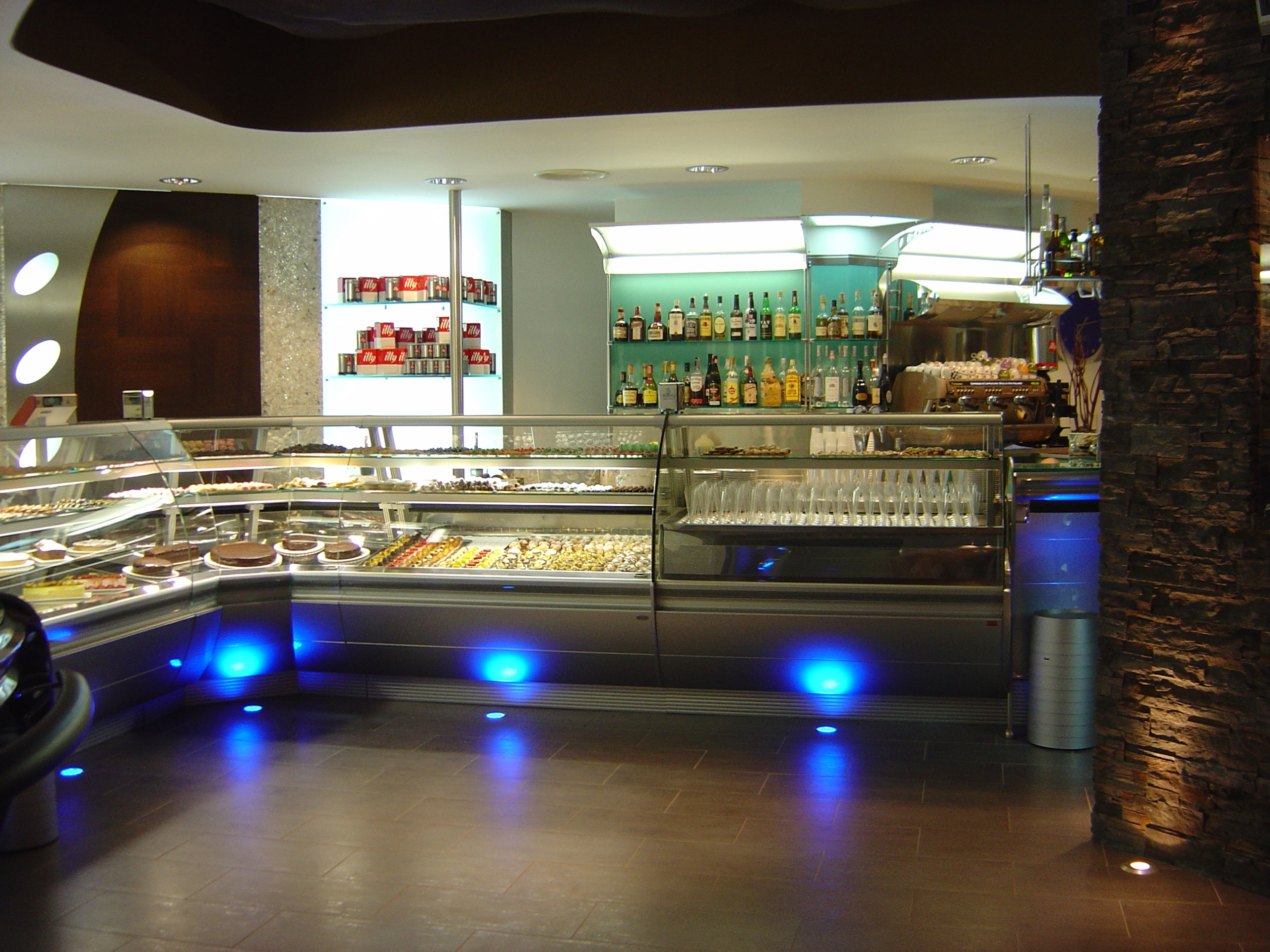 CAFFE' ROMA 2000 - MONOPOLI (BA)  (3)