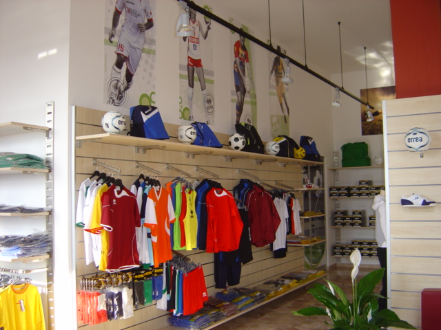 CALZATURE DANESE - MONOPOLI (BA) (2)