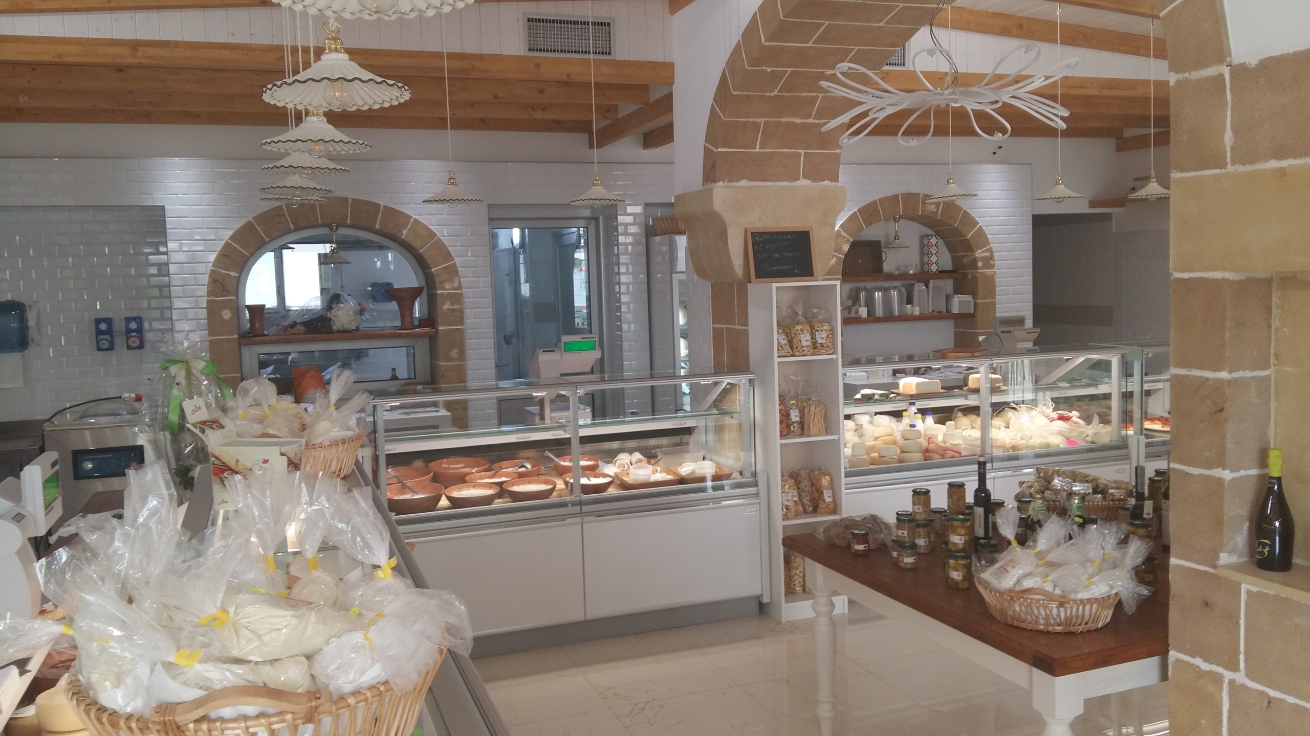 CASEIFICIO LA GRAZIA - GALATONE (LE)  (4)