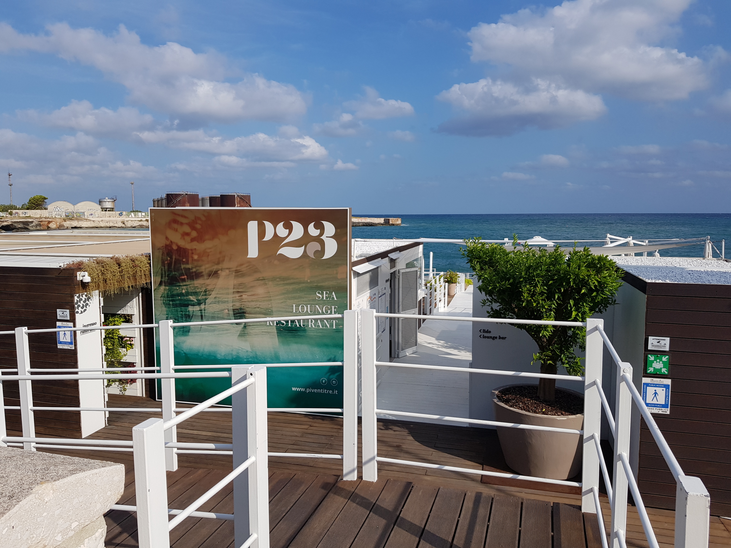 LOUNGE BAR - RESTAURANT P23 - MONOPOLI (BA)  (2)