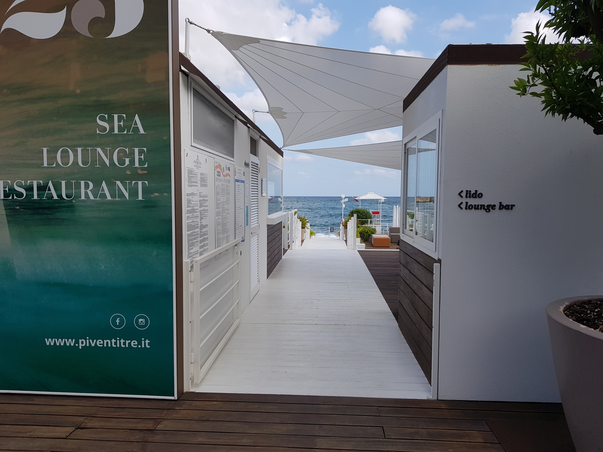 LOUNGE BAR - RESTAURANT P23 - MONOPOLI (BA)  (3)