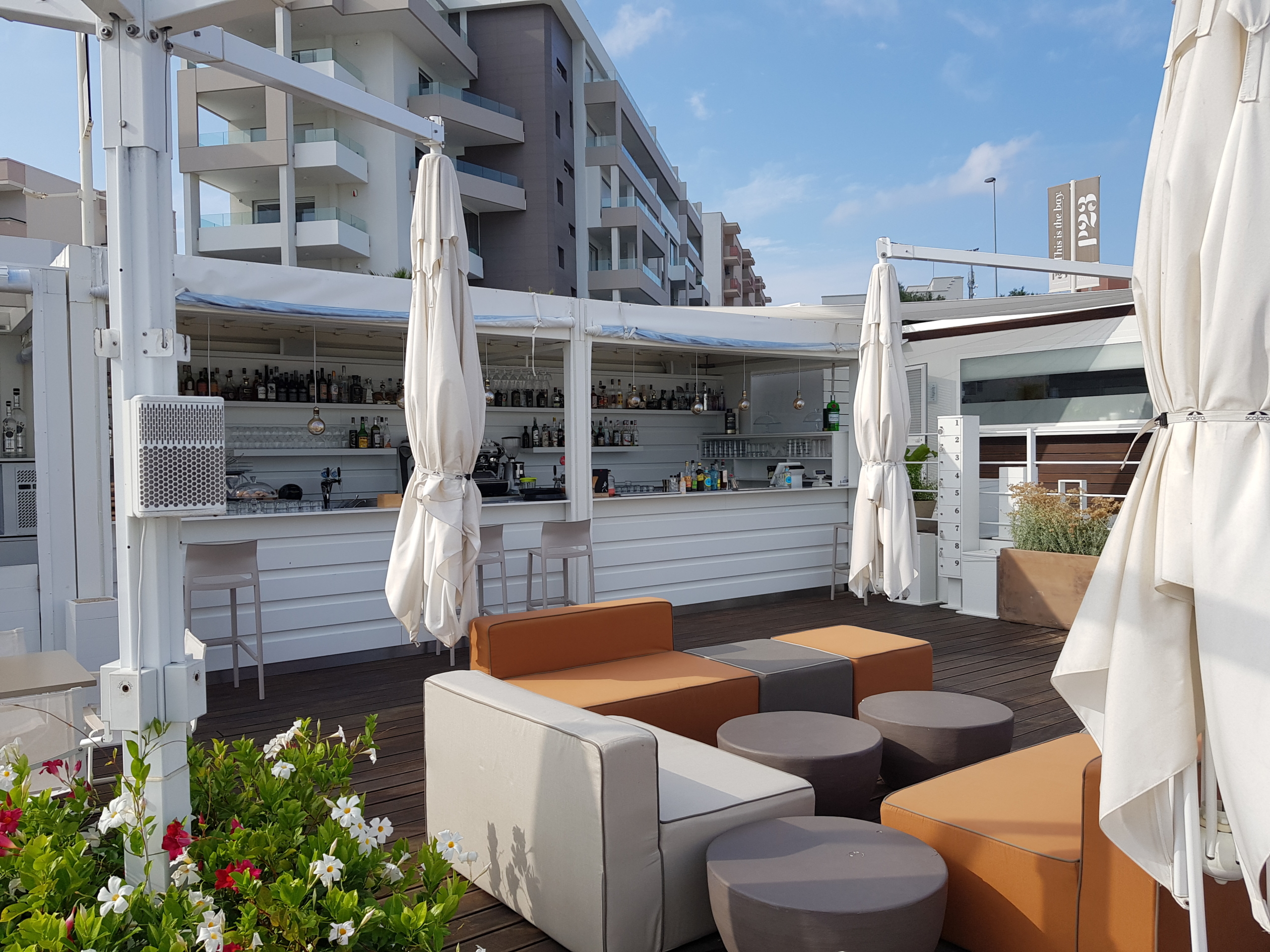 LOUNGE BAR - RESTAURANT P23 - MONOPOLI (BA)  (6)