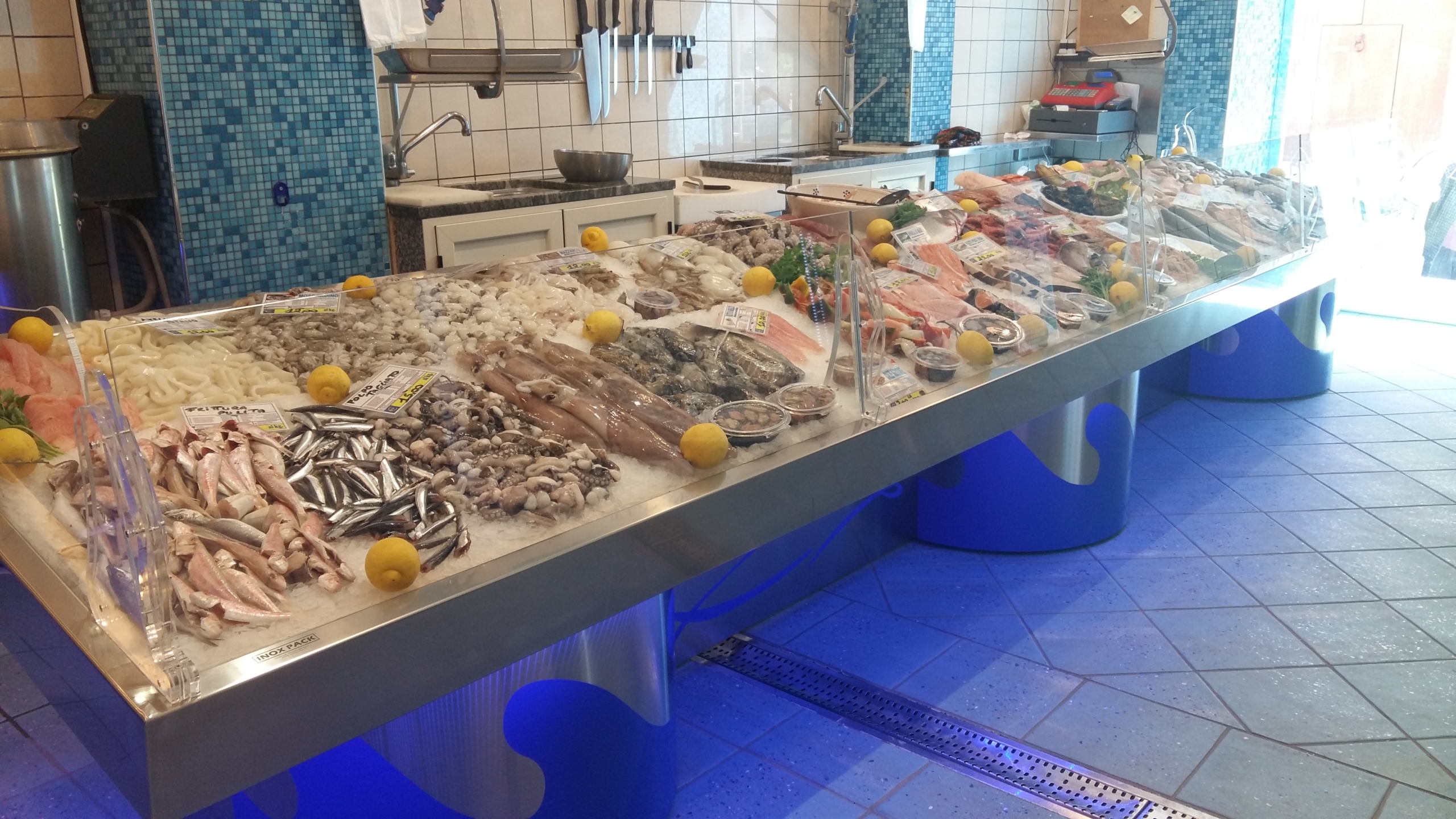 PESCHERIA IL DELFINO - OSTUNI (BR)  (2)