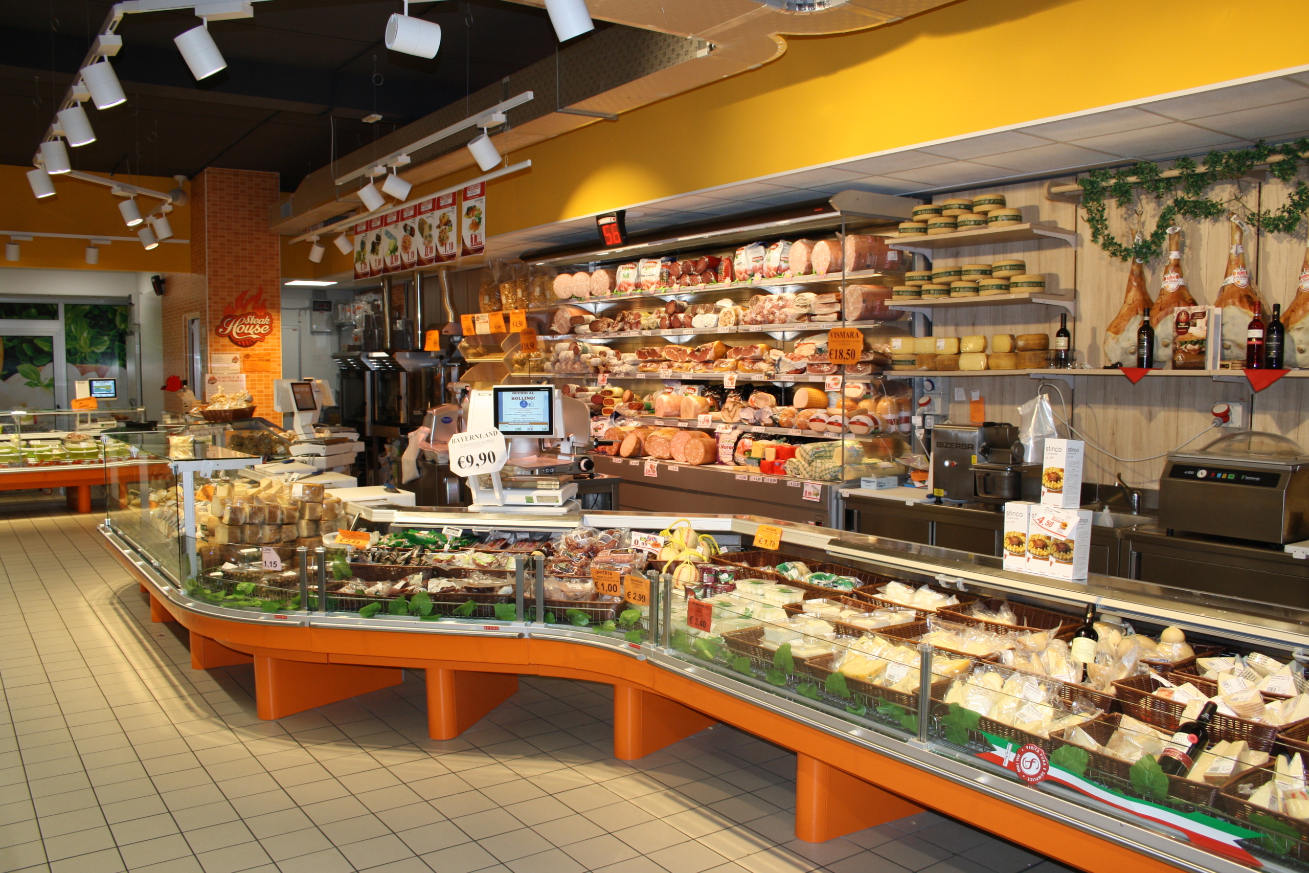SUPERMERCATO C7 SHOP - MONOPOLI (BA)  (2)