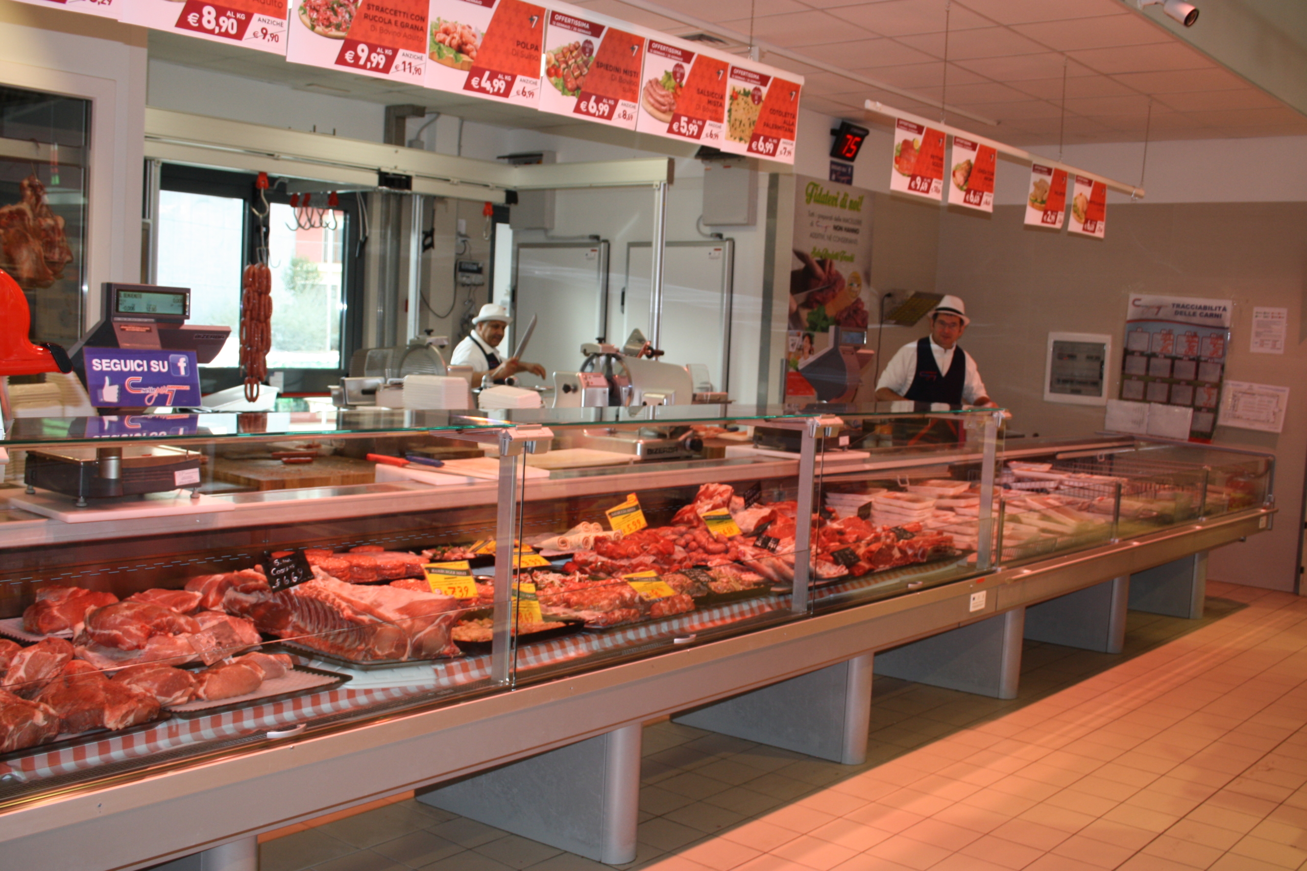 SUPERMERCATO C SETTE PIU 7 - CONVERSANO (BA) (2)