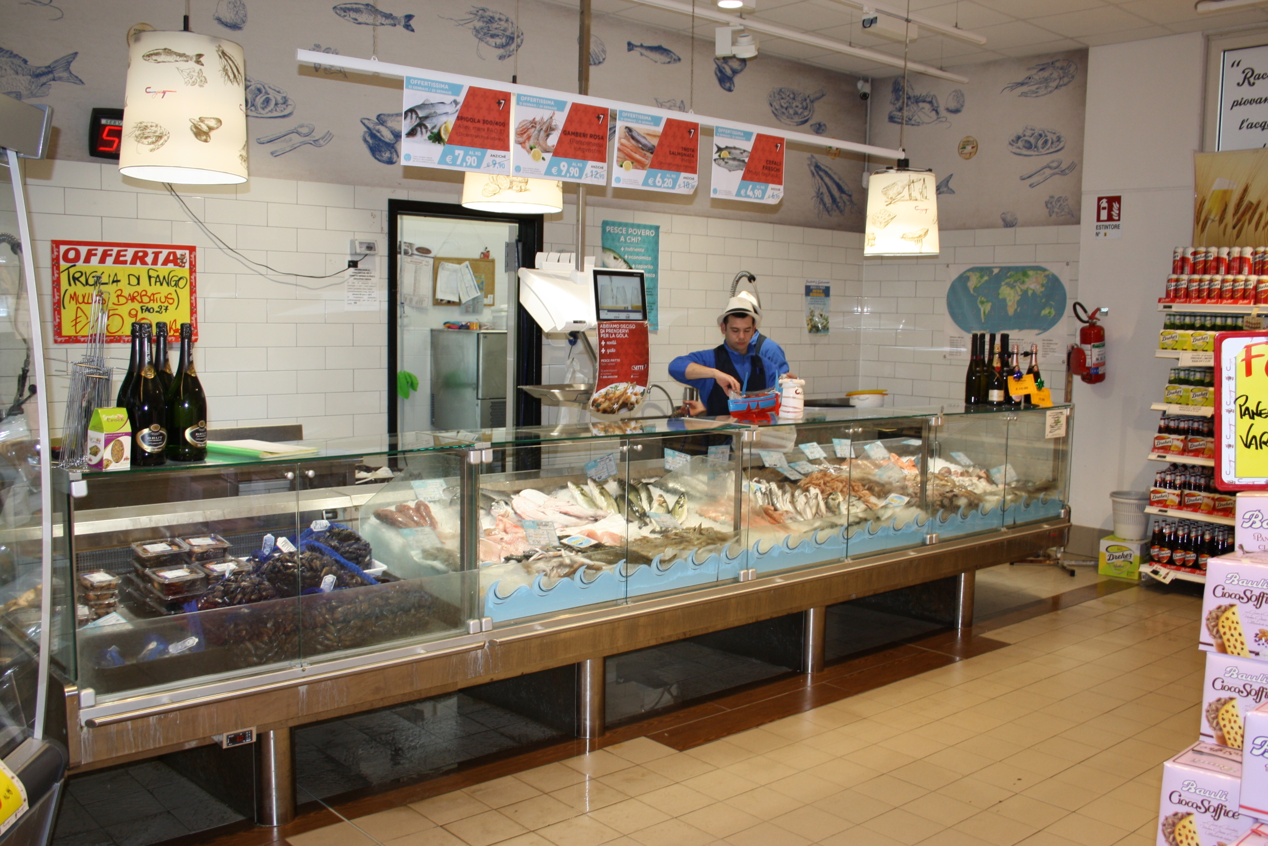 SUPERMERCATO C SETTE PIU  7 - PUTIGNANO (BA) (7)