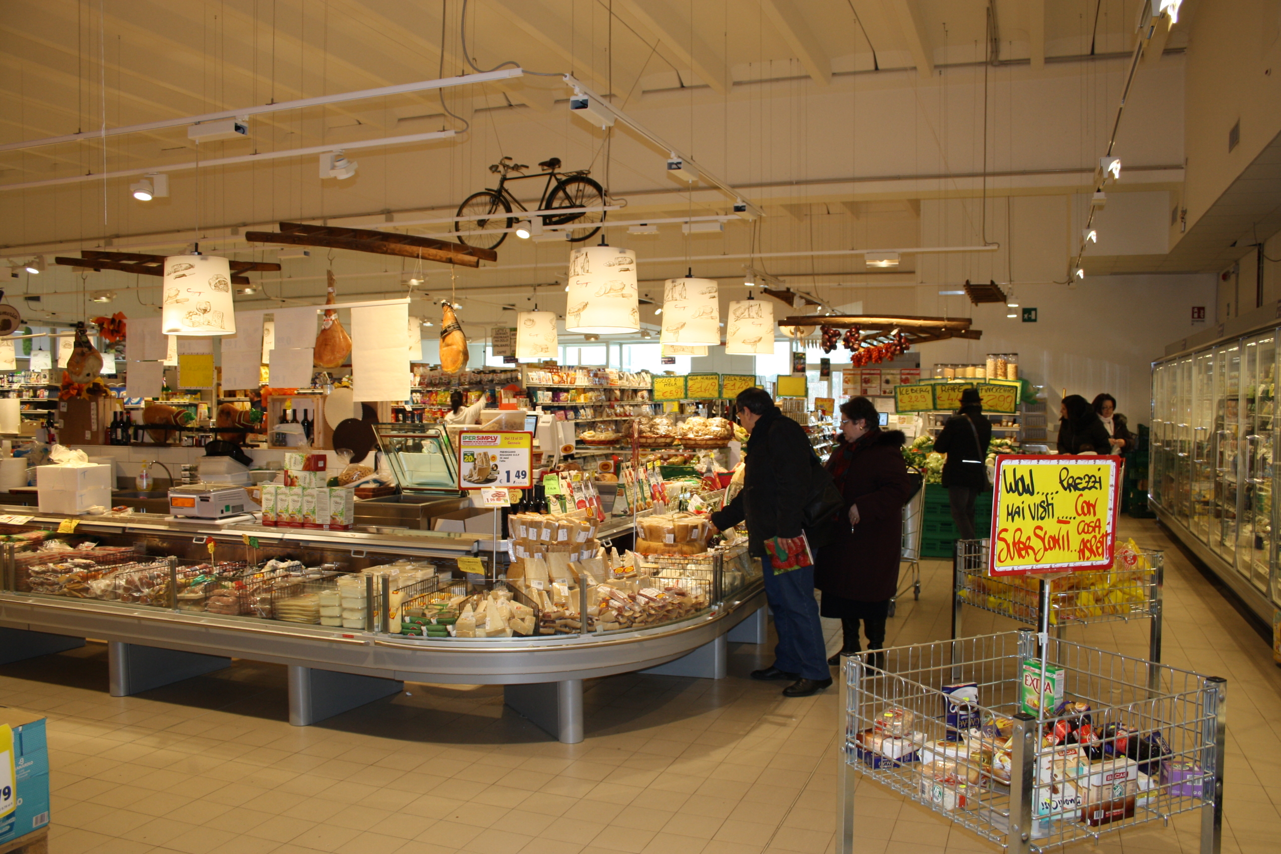 SUPERMERCATO C SETTE PIU  7 - PUTIGNANO (BA) (9)